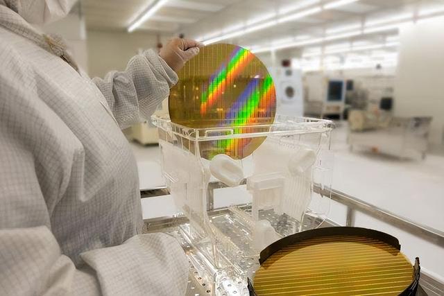 又一领域逆袭成功!第3代半导体原材料,比亚迪已能100%自主生产